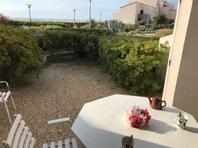 Appartement à Port Leucate, Magnifique T2 en bord de mer, 4 couchages, terrasse, parking, plage à pied, proche commerces et Aqualand - L908357