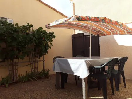 Villa T2 avec mezzanine, terrasse, parking privé, proche commerces et plage, calme, 6 couchages - Photo 1