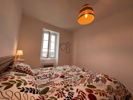 Appartement lumineux 3 pièces près des Halles et de la plage, wifi, clim, parkings proches - Photo 6