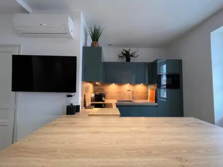 Appartement lumineux 3 pièces près des Halles et de la plage, wifi, clim, parkings proches - Photo 16