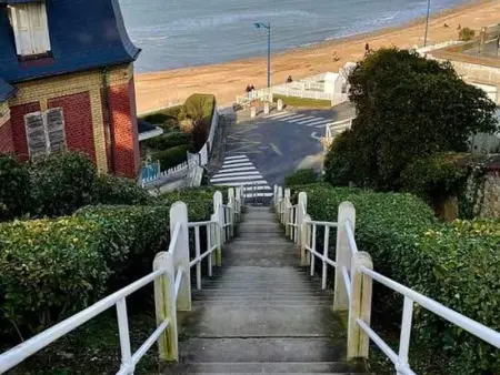 Studio cosy avec balcon à 50m de la plage, parking privatif - Photo 13