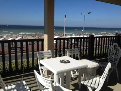 Appartement à Villers sur Mer, Charmant 3 pièces face mer avec grande terrasse, parking privé - Villers-sur-Mer - L908425