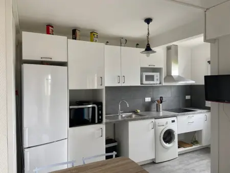 Appartement proche plage avec balcon, 4 couchages, parking privé, idéal pour familles! - Photo 3