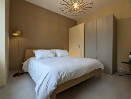 Charmante maison à Angoulême, cour privée, proche parc et bus, accueil bébé, Wifi, animaux acceptés - Photo 8