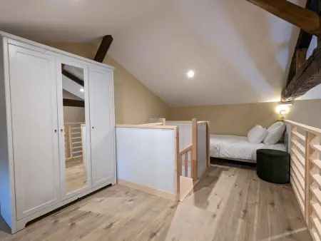 Charmante maison à Angoulême, cour privée, proche parc et bus, accueil bébé, Wifi, animaux acceptés - Photo 14