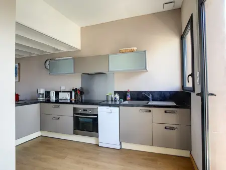 Appartement mezzanine sur plage, rénové, wifi inclus - Photo 1