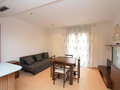 Appartement à Lloret de Mar, Appartement cosy avec climatisation à 150m de la plage et centre de Lloret de Mar - L908656