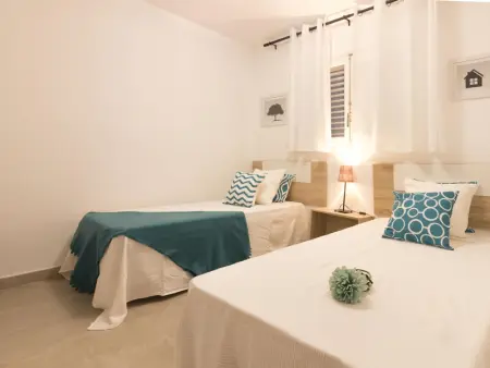 Appartement 3 chambres avec clim, WiFi et terrasse près de la plage - La Pineda - Photo 13