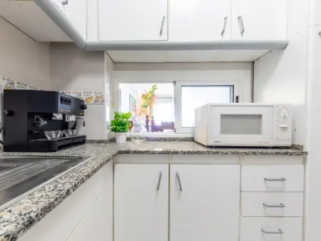 Appartement en bord de mer avec terrasse privée à La Pineda – 3 chambres, WiFi gratuit - Photo 4