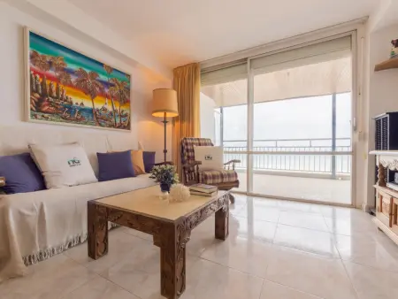 Appartement en bord de mer avec terrasse privée à La Pineda – 3 chambres, WiFi gratuit - Photo 7