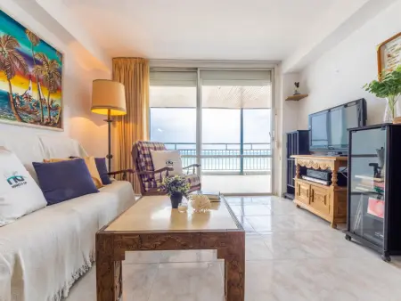 Appartement en bord de mer avec terrasse privée à La Pineda – 3 chambres, WiFi gratuit - Photo 13