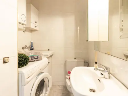 Appartement spacieux 3 chambres avec terrasse, clim et WIFI à La Pineda - Photo 10