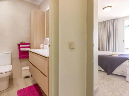 Appartement spacieux 3 chambres avec terrasse, clim et WIFI à La Pineda - Photo 19