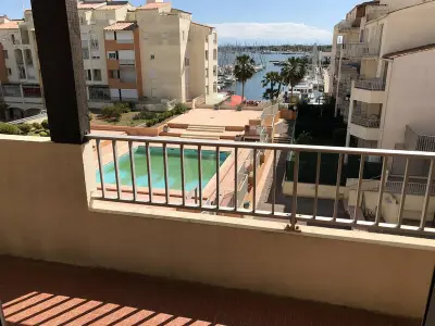 Appartement à Cap d'Agde, Cap d'Agde : T2 spacieux, parking, balcon, piscine, proche commerces et plage - L908809