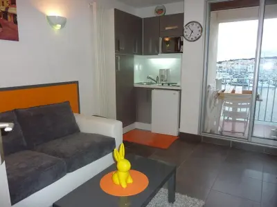 Appartement à Cap d'Agde, Studio moderne climatisé pour 2 avec piscine au centre du Cap d'Agde - L908857