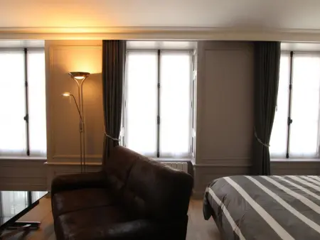 Studio lumineux avec équipements complets à Granville - Photo 7