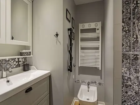 Plein Centre Historique, Plage à 2 Pas, 3 Étoiles, Appartement Rénové, 1 Chambre - Photo 9