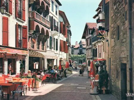 Plein Centre Historique, Plage à 2 Pas, 3 Étoiles, Appartement Rénové, 1 Chambre - Photo 12