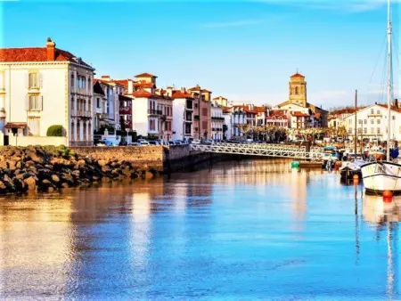 Plein Centre Historique, Plage à 2 Pas, 3 Étoiles, Appartement Rénové, 1 Chambre - Photo 14