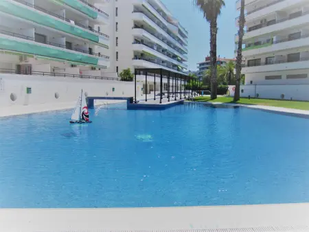 Appartement à Salou, Appartement au centre de Salou avec piscine, à 2 pas de la plage - L909050