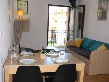 Appartement à Bagnères de Luchon,Appartement T2 avec Balcon, Parking et WiFi - Proche Thermes et Centre ville, 4 pers. FR-1-313-222 N°909143