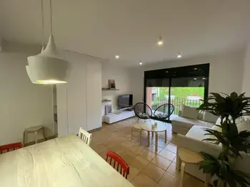 Appartement à Begur, Appartement Rénové avec Piscine et Parking au Cœur de Begur pour 6 Pers, Animaux Acceptés - L909210