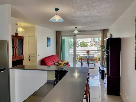 Appartement lumineux avec terrasse, 2 chambres climatisées, cuisine équipée - Les Trois-Îlets - Photo 2