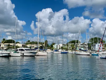 Appartement lumineux avec terrasse, 2 chambres climatisées, cuisine équipée - Les Trois-Îlets - Photo 11