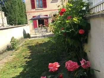 Gite in Cuise la Motte,Charmante maison en pierre avec jardin près de Pierrefonds, équipée et accueillante pour animaux. FR-1-526-38 N°865934