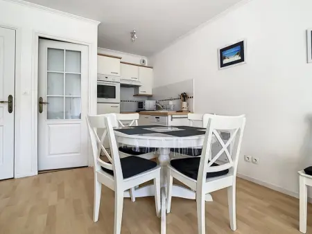 Appartement lumineux à 100m de la plage avec balcon, parking, idéal pour séjours courts et longs - Photo 5