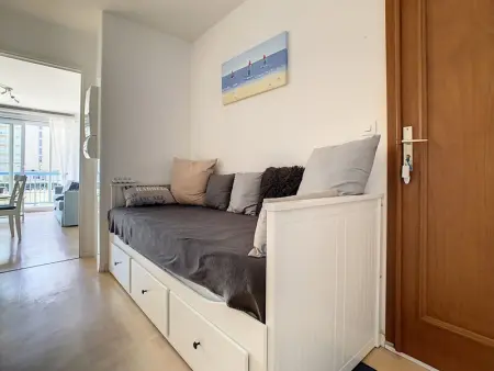 Appartement lumineux à 100m de la plage avec balcon, parking, idéal pour séjours courts et longs - Photo 7