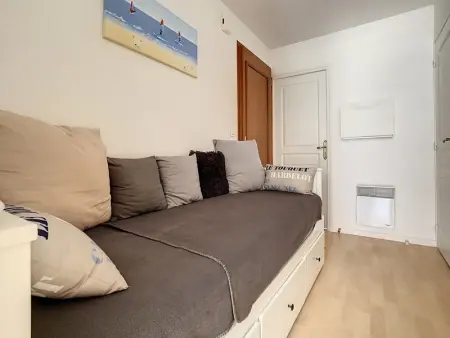 Appartement lumineux à 100m de la plage avec balcon, parking, idéal pour séjours courts et longs - Photo 8