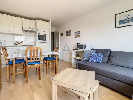 Appartement 2 chambres proche mer et centre, parking inclus - Photo 2