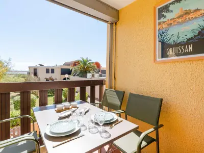 Appartement à Gruissan, T2 climatisé près plage, parking, cuisine tout équipée, balcon - Gruissan - L909402