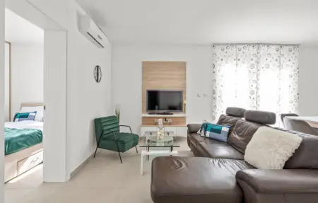 4 BEDROOM AMAZING APARTMENT IN, Appartement 4 personnes à Srima - Photo 13