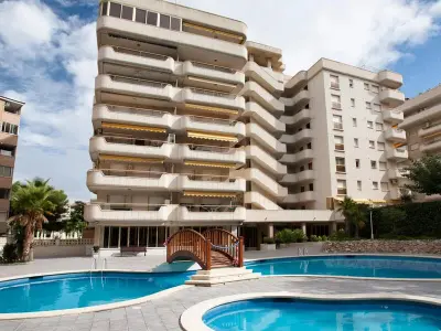 Appartement à Salou, Appartement au cœur de Salou avec grande terrasse, climatisation, WIFI et parking inclus - L909545