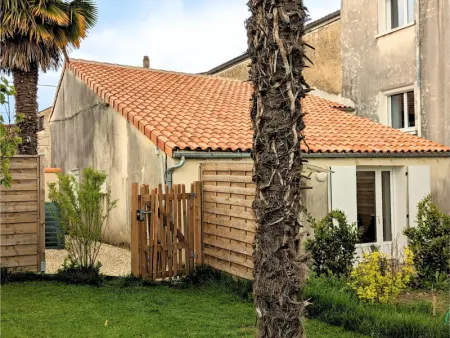 Studio confort à Angoulême avec terrasse, proche transports, idéale pour couples et bébés. - Photo 3