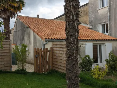 Studio confort à Angoulême avec terrasse, proche transports, idéale pour couples et bébés. - Photo 15