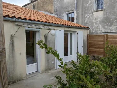 Studio confort à Angoulême avec terrasse, proche transports, idéale pour couples et bébés. - Photo 16