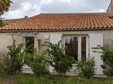 Studio confort à Angoulême avec terrasse, proche transports, idéale pour couples et bébés. - Photo 17