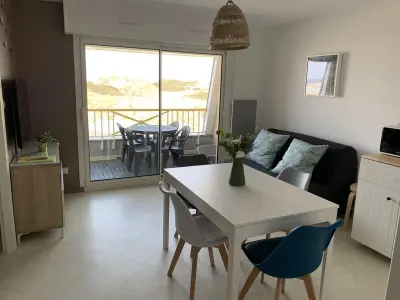 Appartement à Fort Mahon Plage, Appartement F2 avec balcon, à 2 pas de la plage, parking privé, animaux admis - L909676