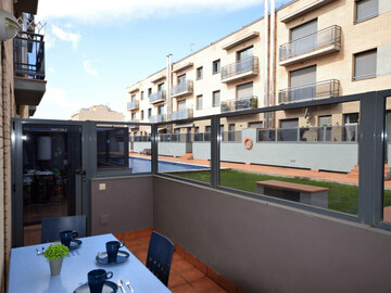 Location Appartement à Sant Pere Pescador,Apto. S Sebastià, B-1 - piscina, jardín, wifi, A/C, gran terraza, céntrico. ES-89-88 N°909822