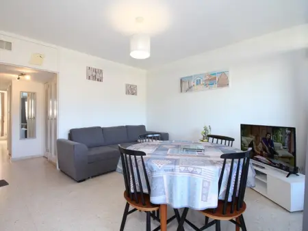 Bel Appartement T2 avec Loggia à 2 Min des Thermes, Wi-Fi, Classé 2 Étoiles - Photo 1