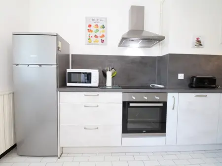 Bel Appartement T2 avec Loggia à 2 Min des Thermes, Wi-Fi, Classé 2 Étoiles - Photo 5