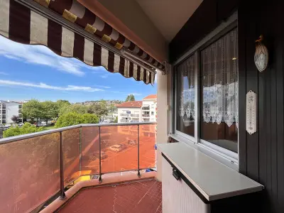 Appartement à Saint Jean de Luz, Appartement 2 ch avec terrasse à 10 min de la plage - Parking gratuit - L909910