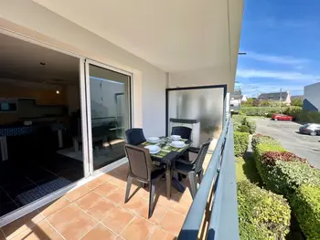 Appartamento a Étel,Appartement lumineux 2P de 43 m² avec terrasse, parking et à 750 m des plages d'Étel FR-1-479-148 N°909919