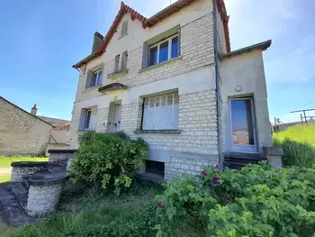 Wohnung in La Roche Posay,Charmant T3 rénové avec jardin et garage, centre-ville de La Roche-Posay FR-1-541-99 N°909922