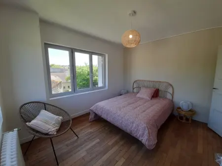 Charmant T3 rénové avec jardin et garage, centre-ville de La Roche-Posay - Photo 5