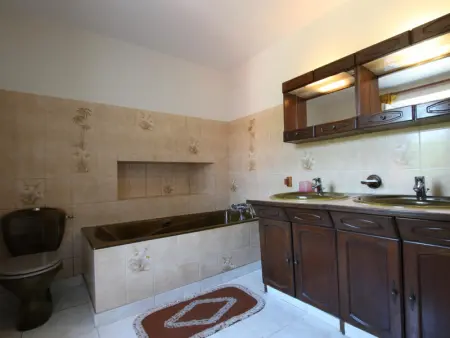 Grande maison en pierre avec jardin et WiFi à Les Pieux - Photo 6