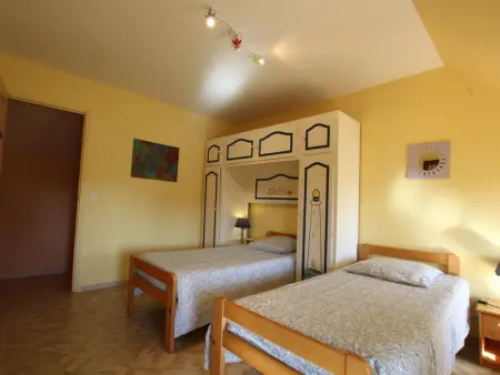 Maison familiale en pierre avec jardin privé, animaux acceptés - Photo 4